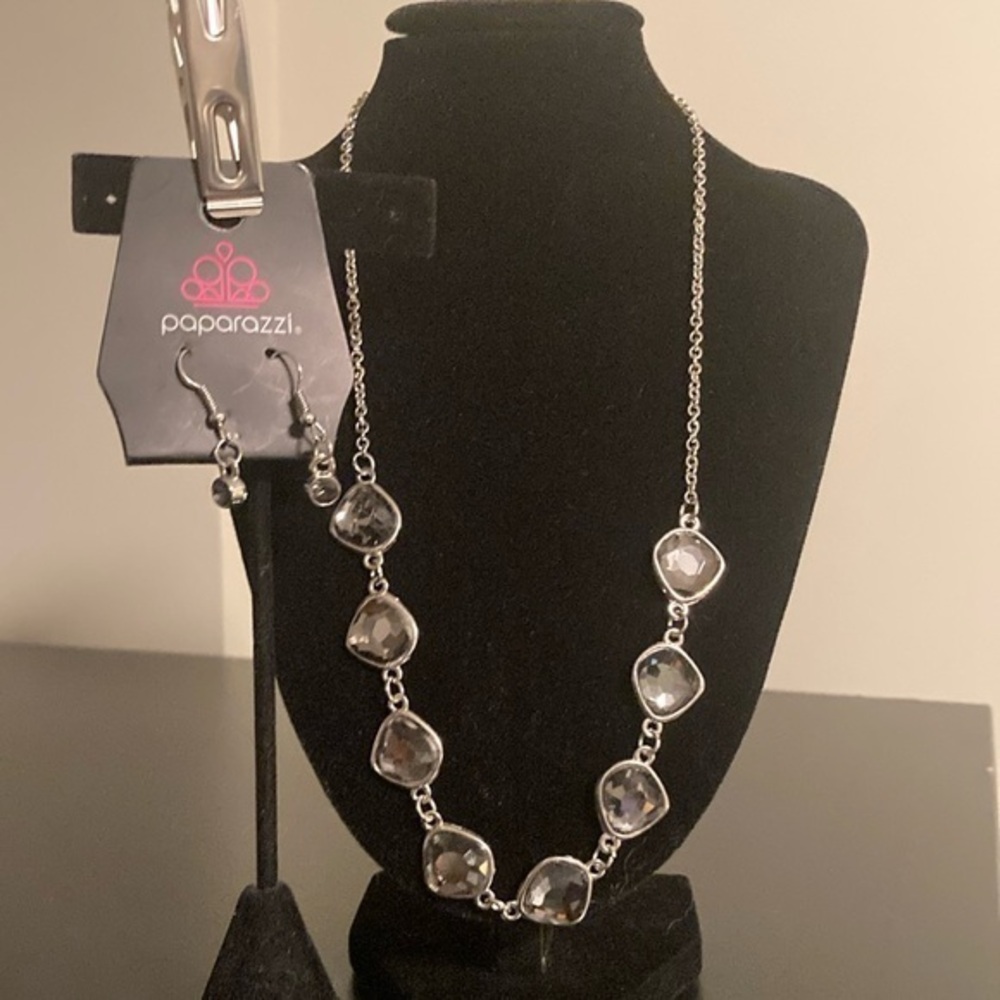 Paparazzi Silver and Black Necklace Set